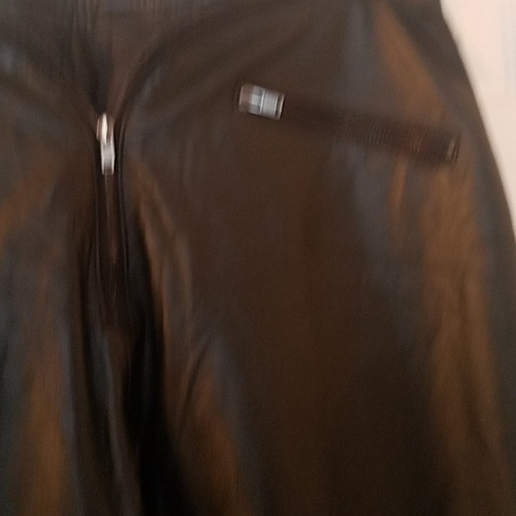 VINTAGE WILSON'S LEATHER PANTS. - Picture 2 of 8